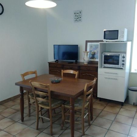 Gite Communal 149 Sainpuits Екстер'єр фото